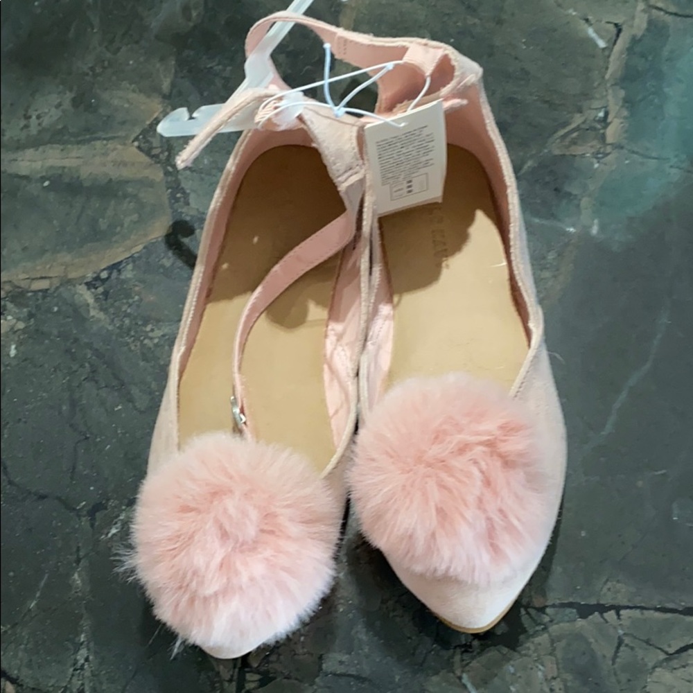 Old navy pink faux fur flats, new with tags